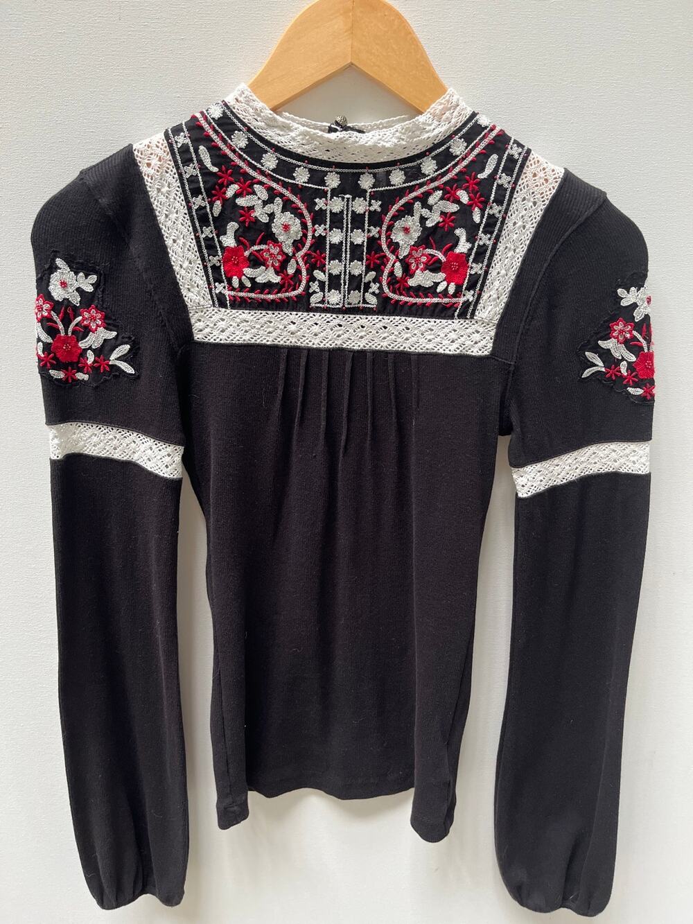 FREE PEOPLE cozy on up top size S